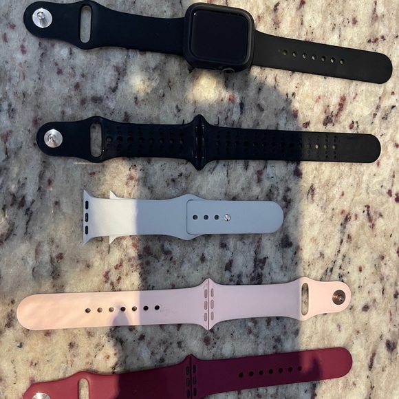 Accessories - Apple Watch Series 4 NIKE